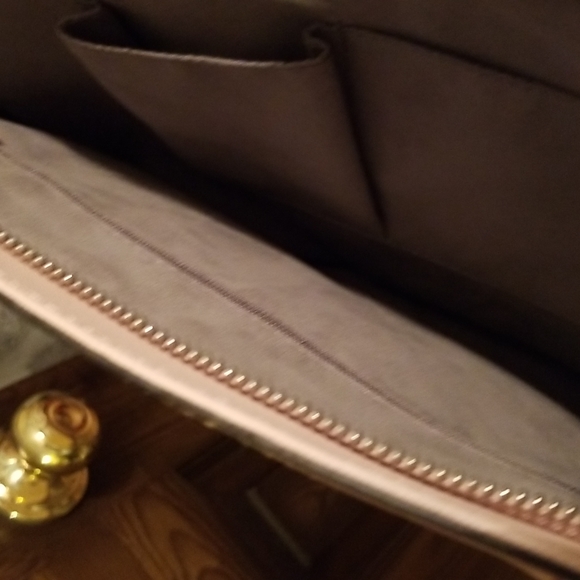 Vince camuto handbag - Picture 3 of 5